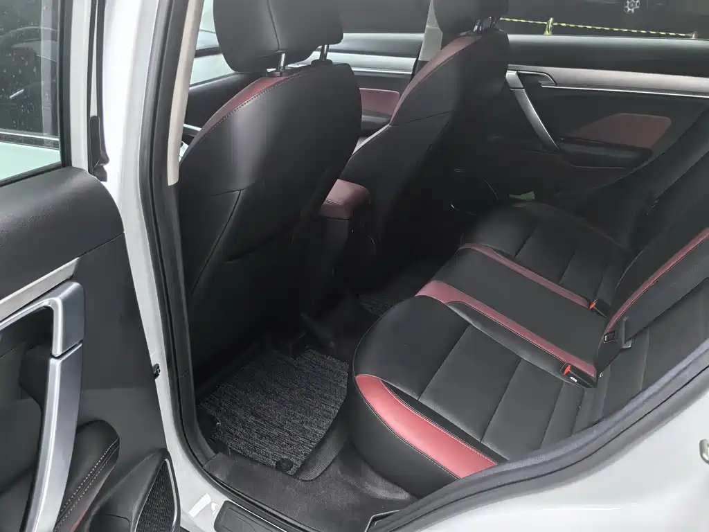 Geely Binyue 2022