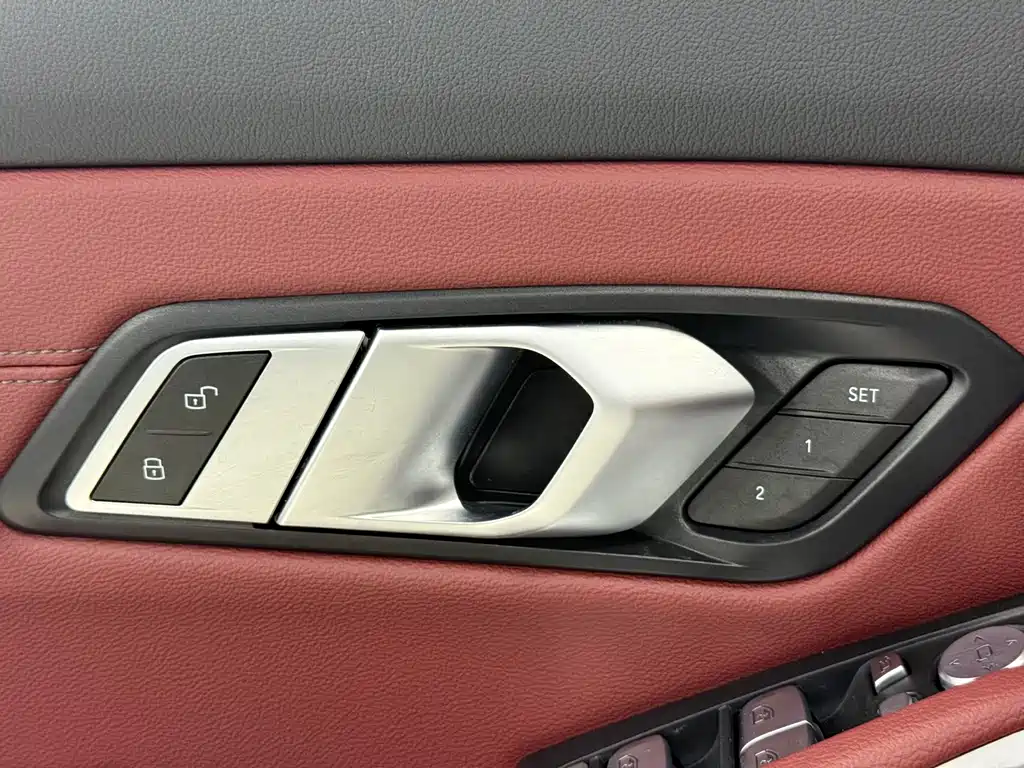 BMW 3 Series 2023 — фото 16