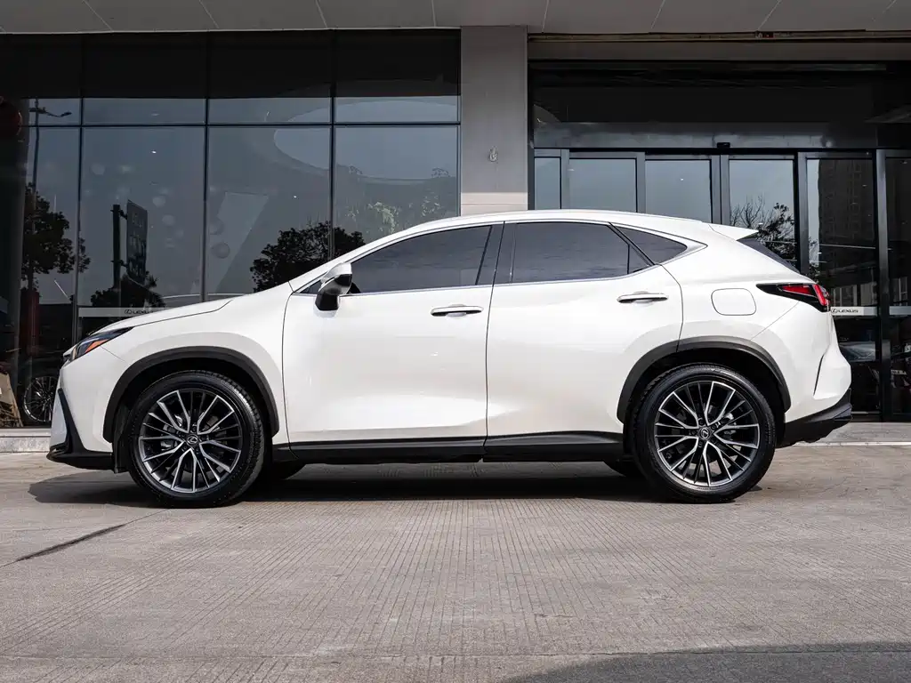 Lexus NX 2023 — фото 4