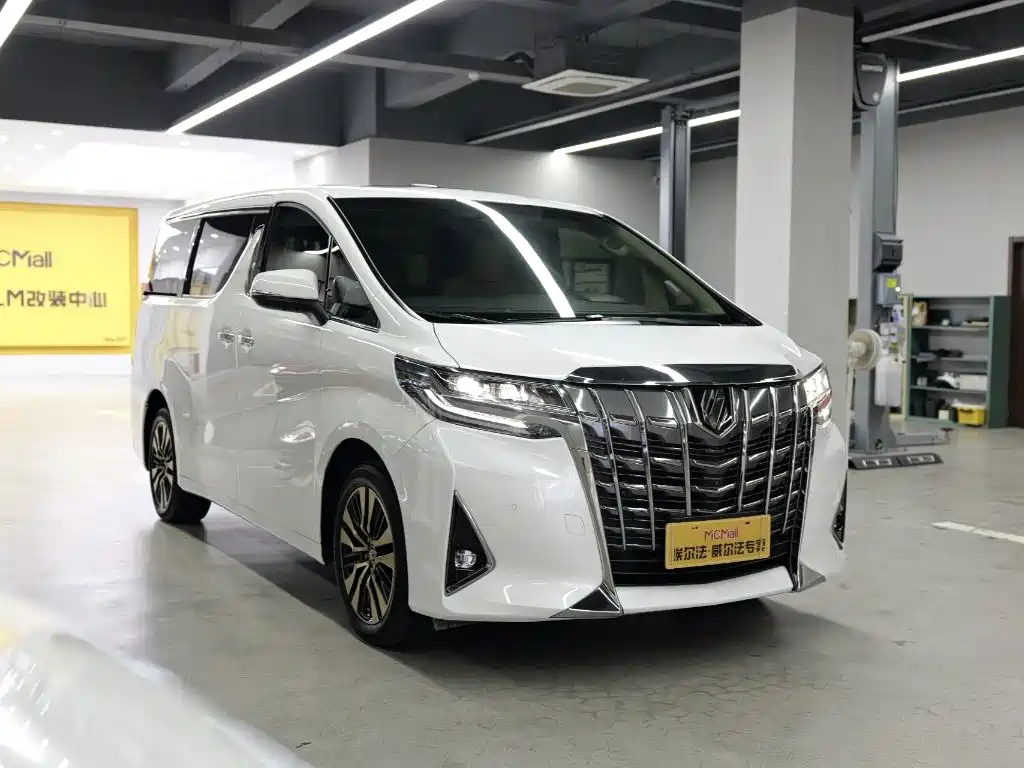 Toyota Alphard 2022 — фото 3