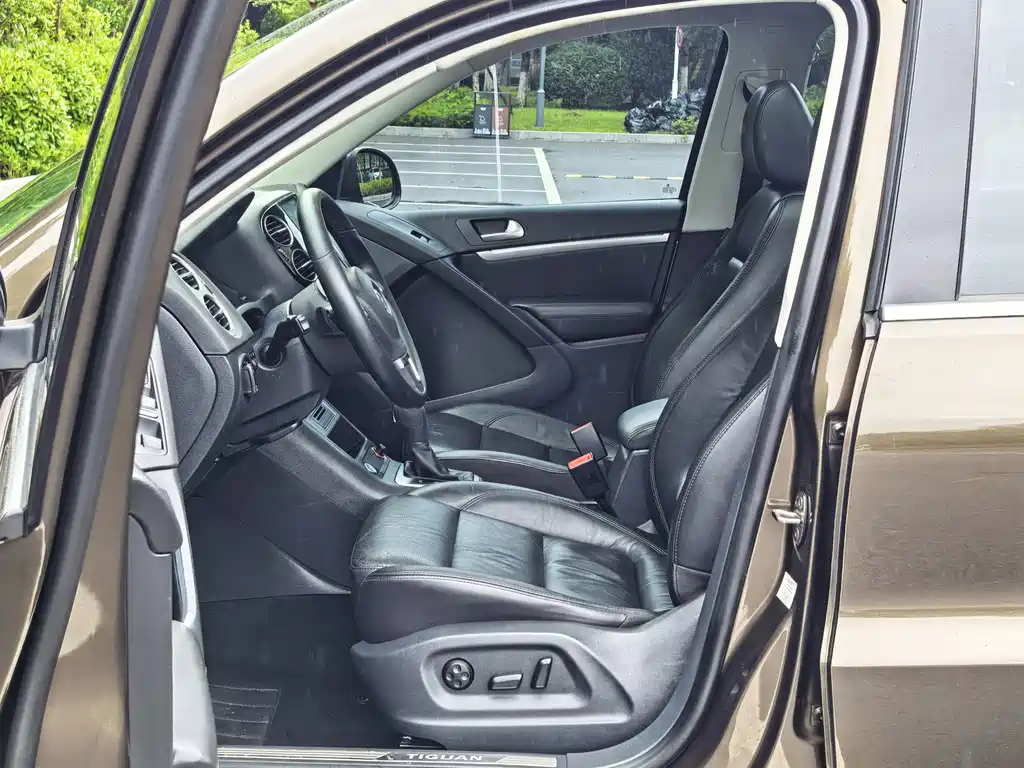 Volkswagen Tiguan 2015 — фото 11