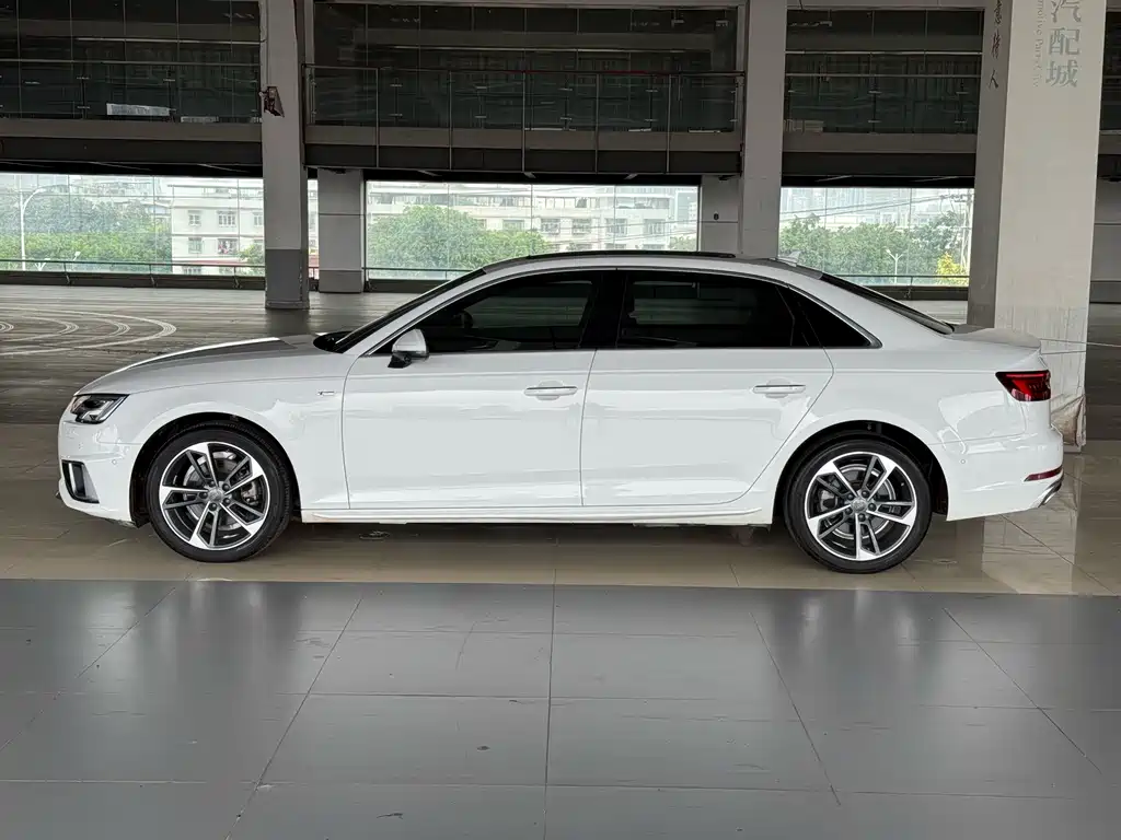 Audi A4L 2019