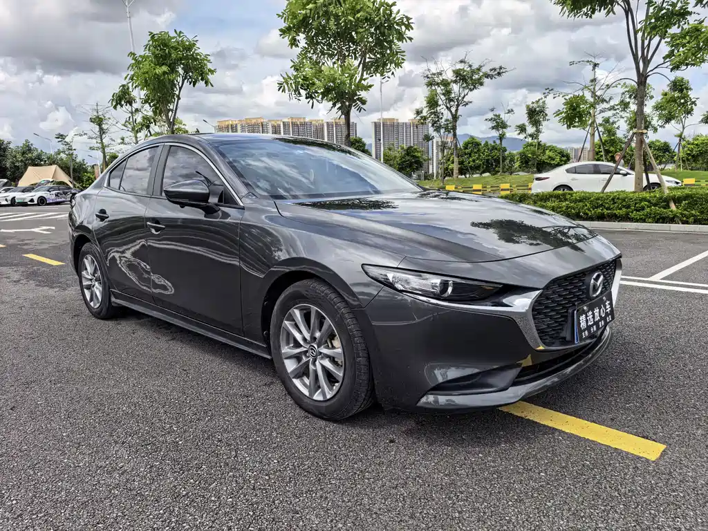 Mazda 3 Axela 2022