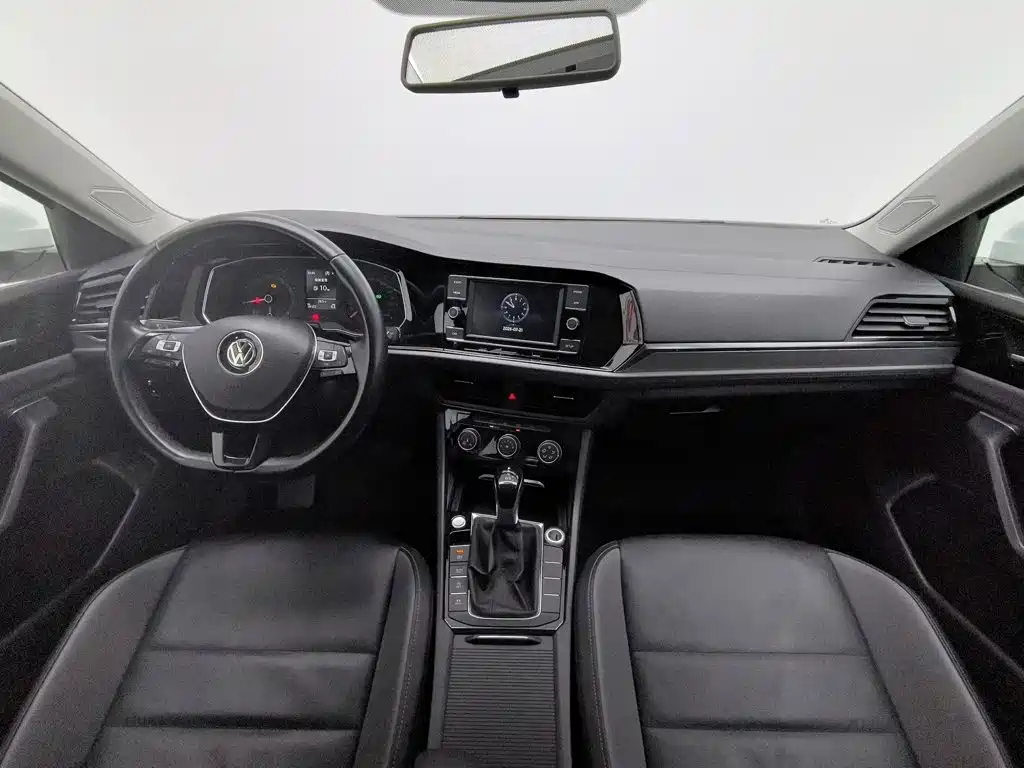 Volkswagen Sagitar 2019