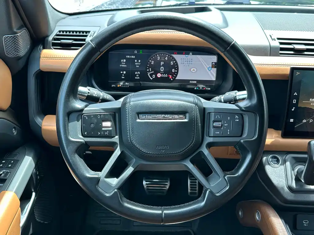 Land Rover Defender 2022 — фото 18