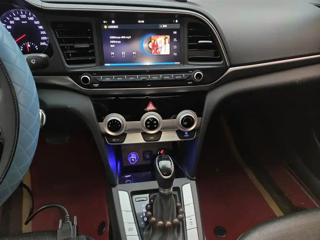 Hyundai Elantra 2020 — фото 13
