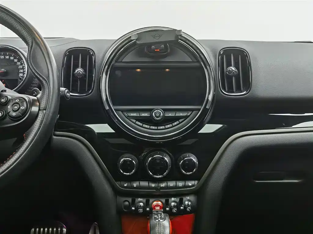 MINI JCW Countryman 2017 — фото 12