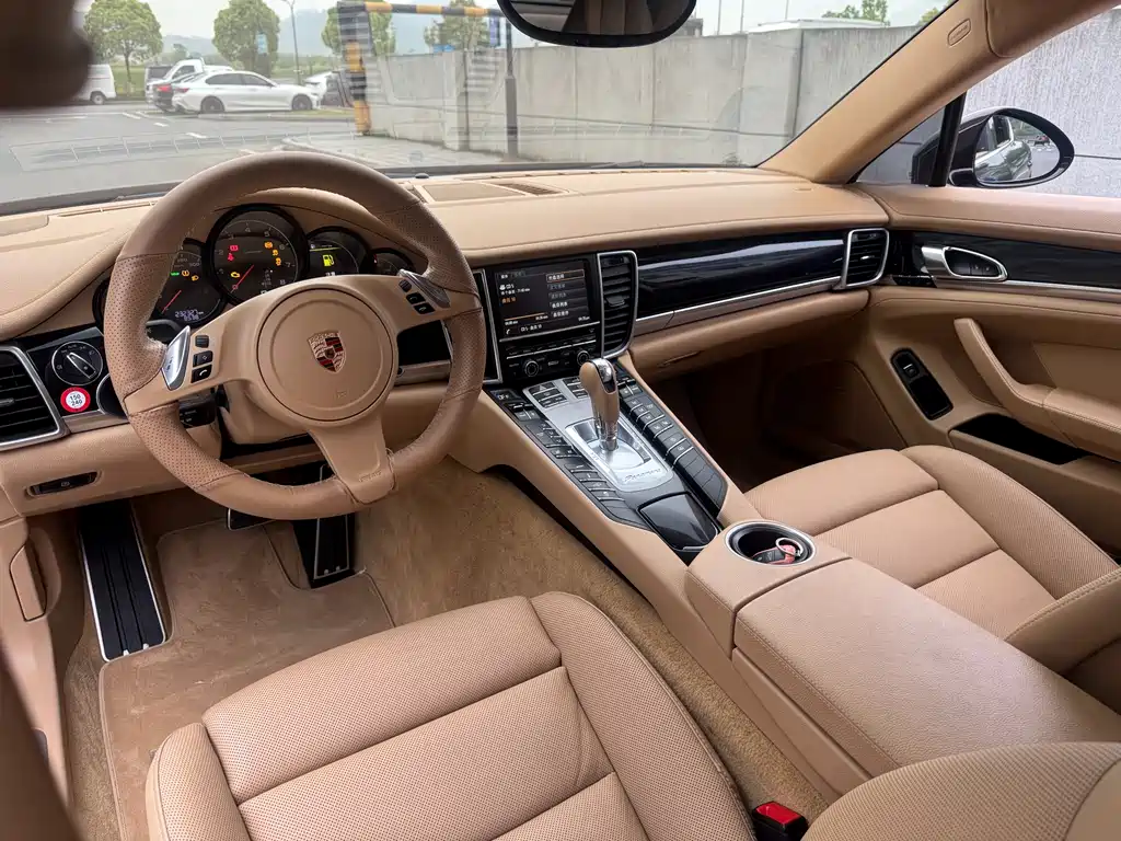 Porsche Panamera 2015 — фото 6