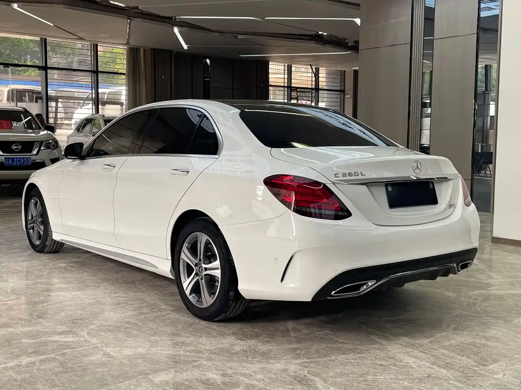Mercedes-Benz C-Class 2020