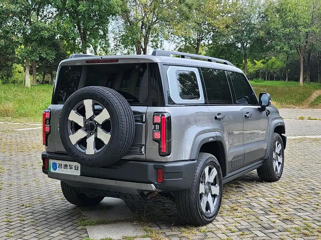 BAIC BJ40 Extended Range 2025 — фото 15