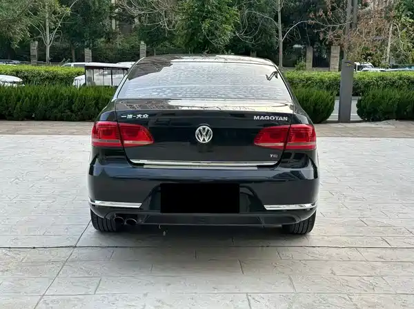 Volkswagen Magotan 2016