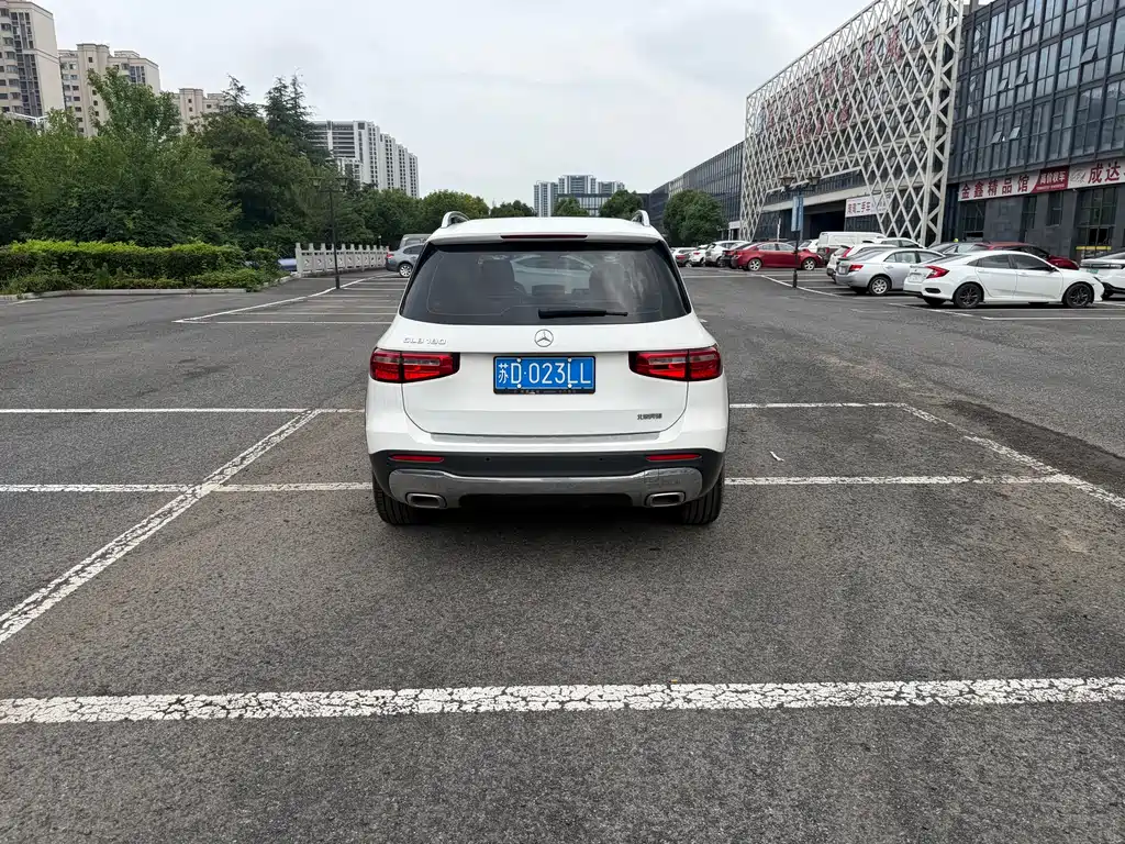 Mercedes-Benz GLB 2021