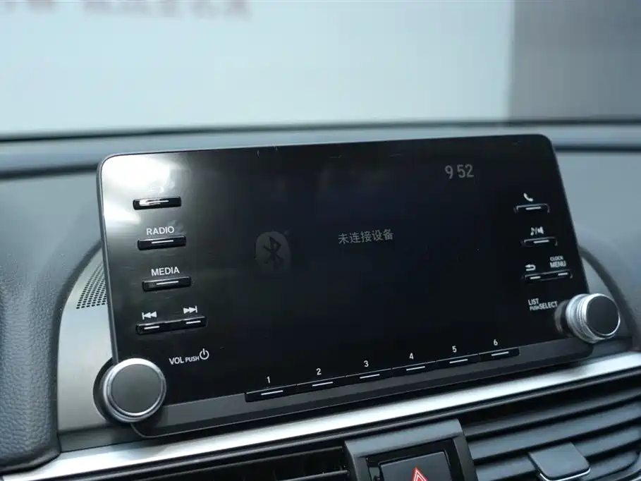 Honda Accord 2020 — фото 19