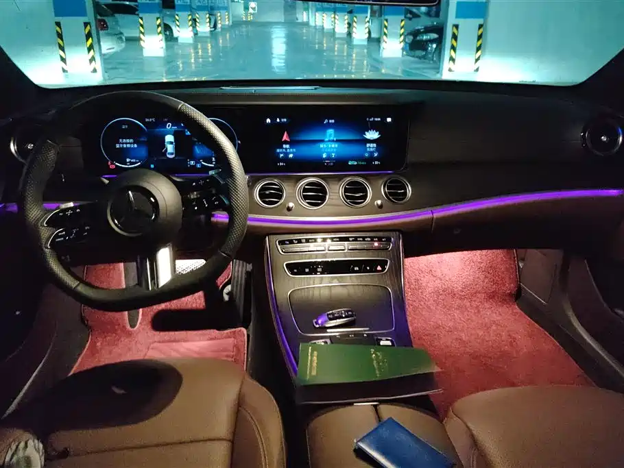 Mercedes-Benz E-Class 2023 — фото 12