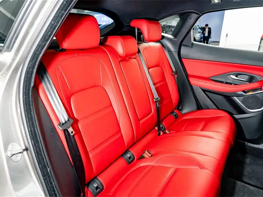 Jaguar E-PACE 2023 — фото 22