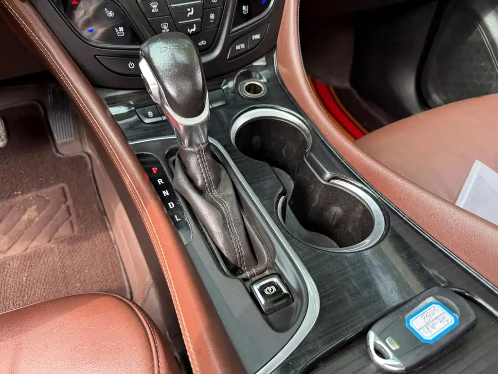 Buick Envision Plus 2020 — фото 9