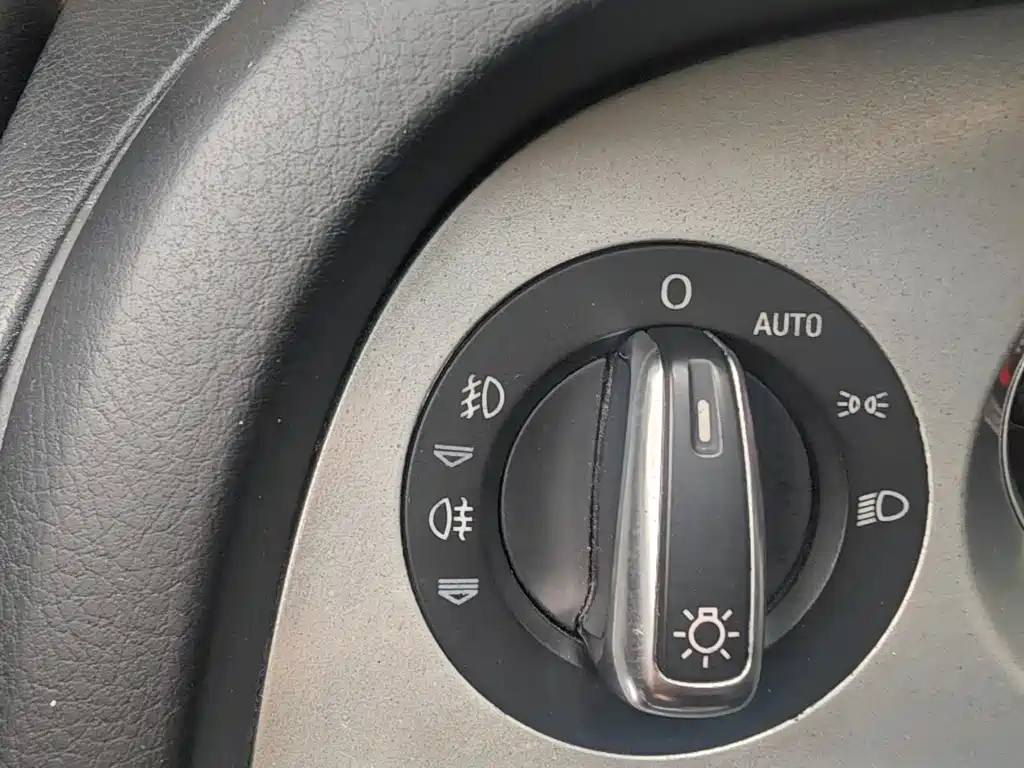 Audi A6L 2010 — фото 16