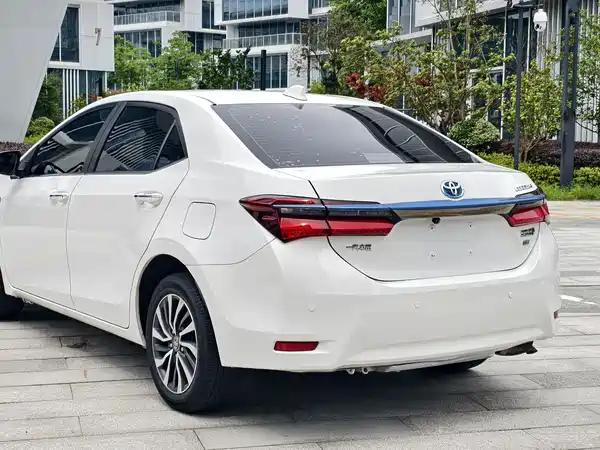 Toyota Corolla Dual Engine E+ 2020