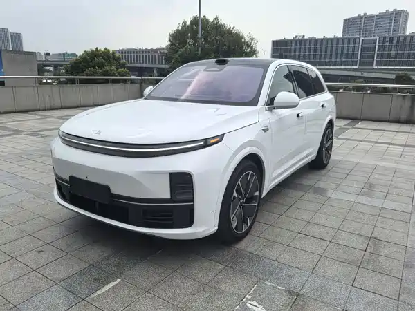 Li Auto L7 2025