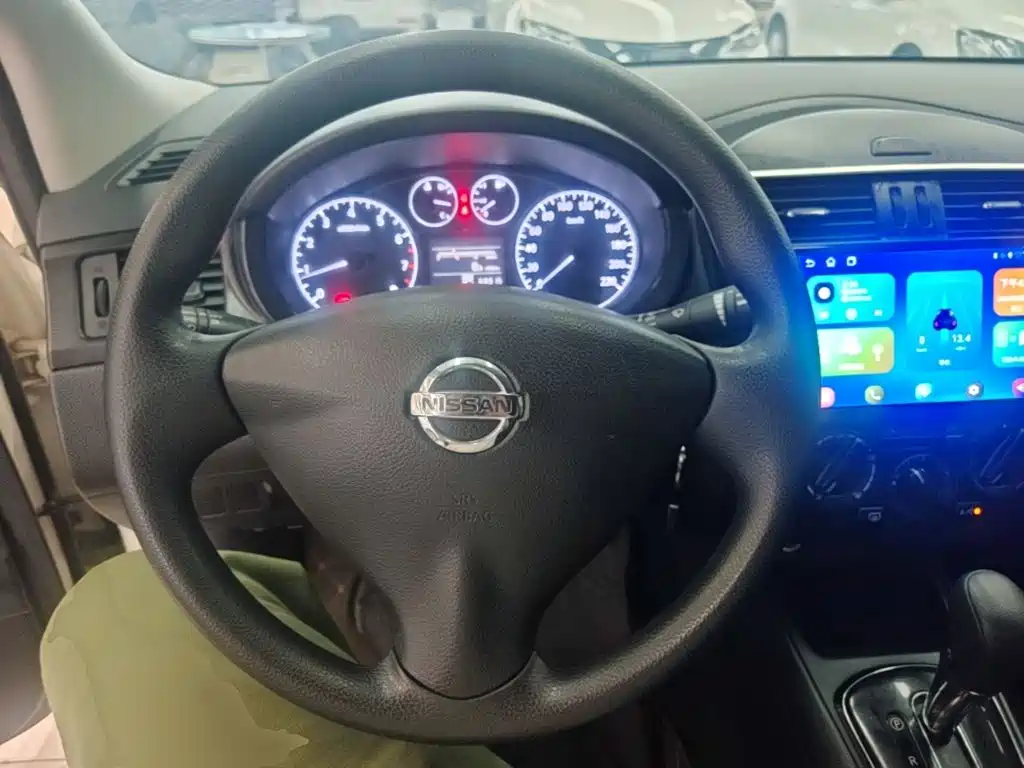 Nissan Tiida 2015 — фото 7