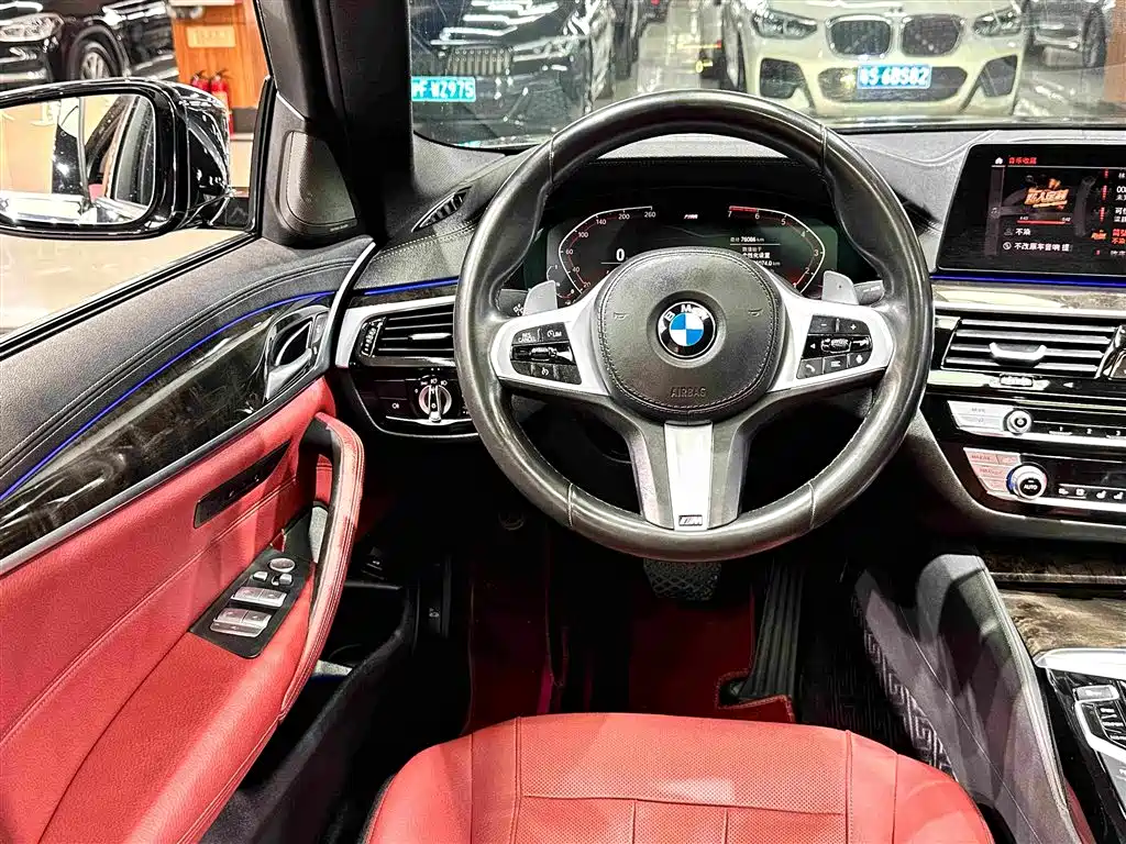 BMW 5 Series 2020 — фото 12