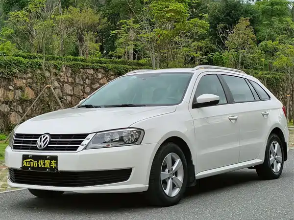 Volkswagen Gran Lavida 2015