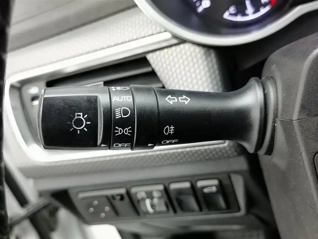 Geely Emgrand GS 2017 — фото 21