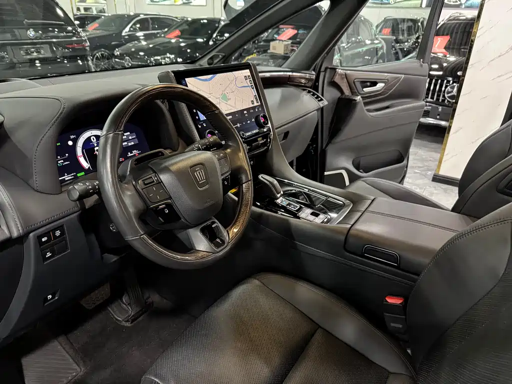 Toyota Vellfire 2024