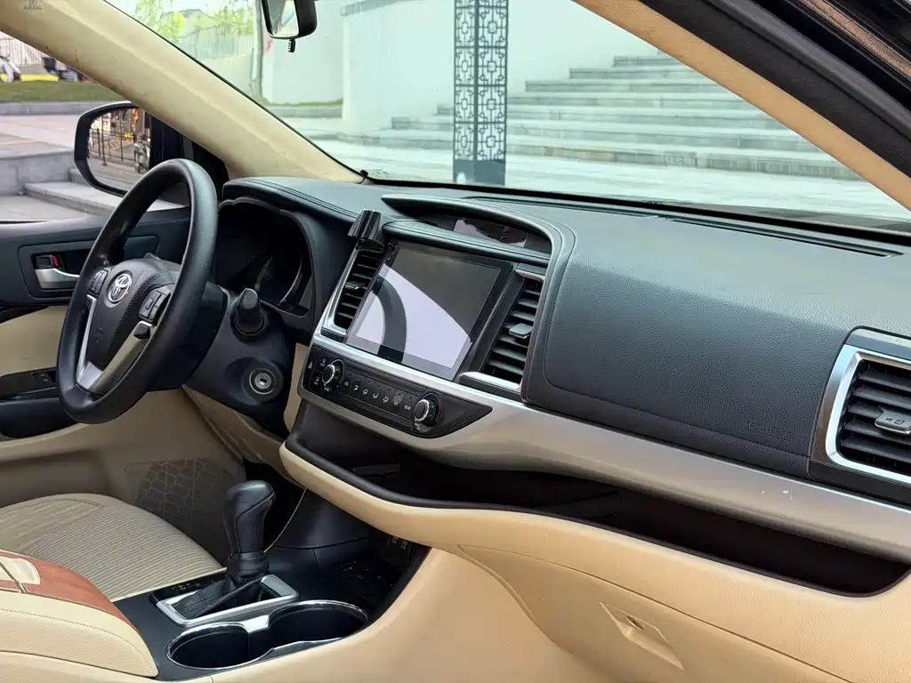 Toyota Highlander 2019 — фото 11