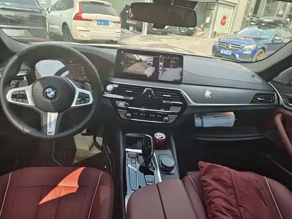 BMW 5 Series 2021