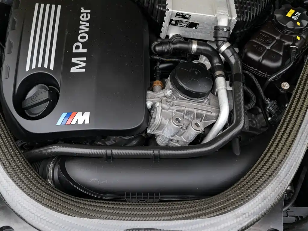 BMW M4 2019 — фото 11