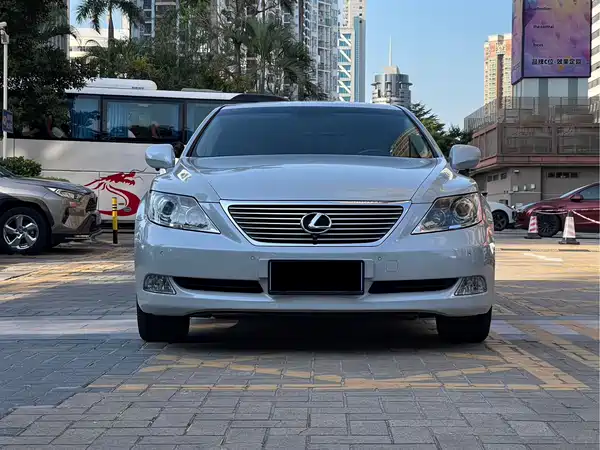 Lexus LS 2006