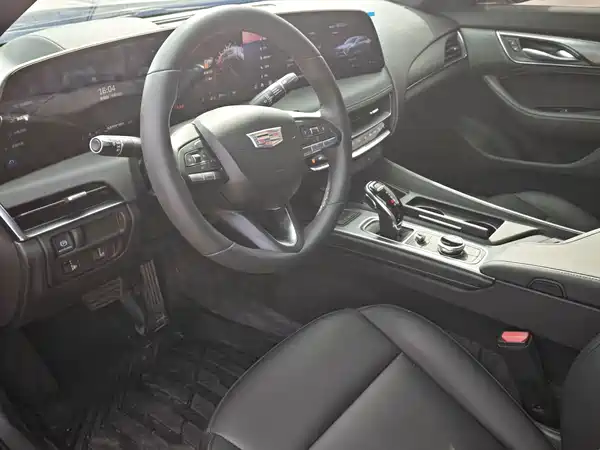 Cadillac CT5 2025