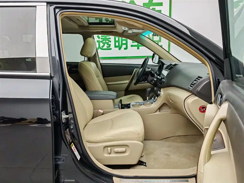 Toyota Highlander 2010 — фото 23