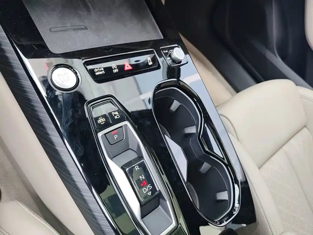 Audi A5L 2025 — фото 21