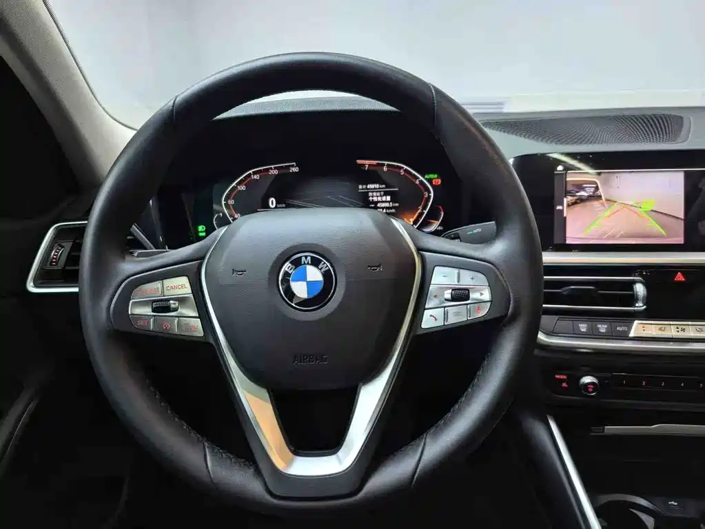 BMW 3 Series 2022 — фото 14