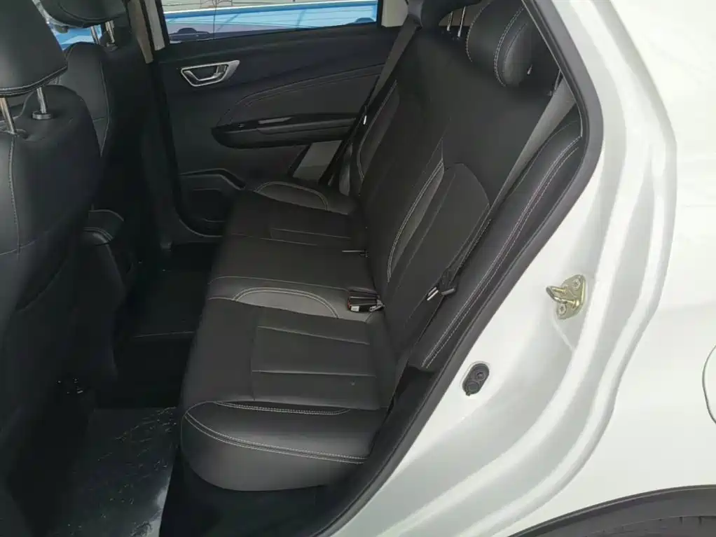 Geely Vision X3 2020 — фото 17