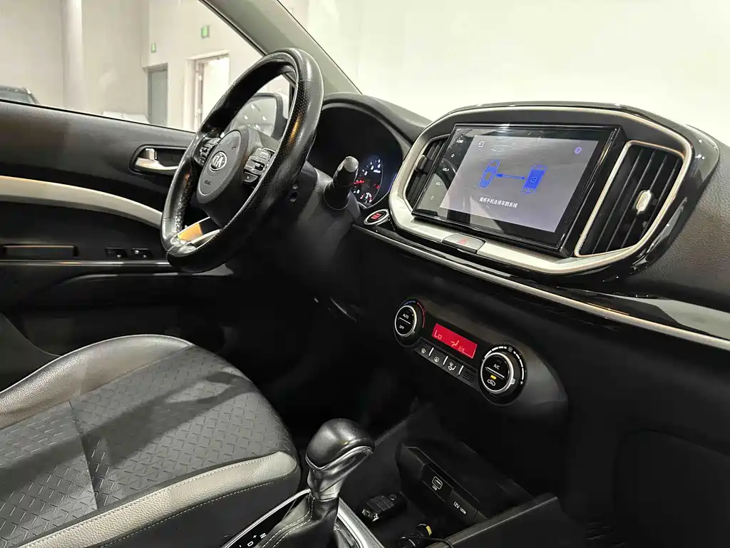 Kia KX1 2018 — фото 16