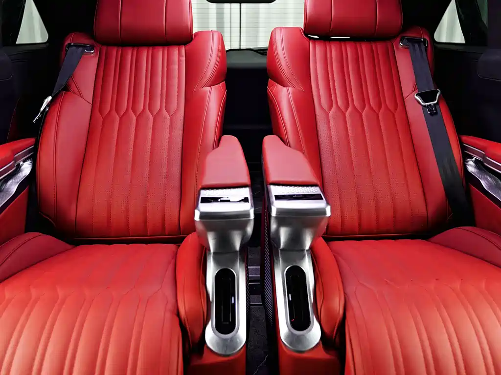 Toyota Granvia — фото 23