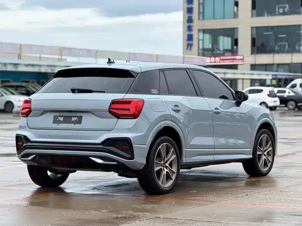 Audi Q2L 2022