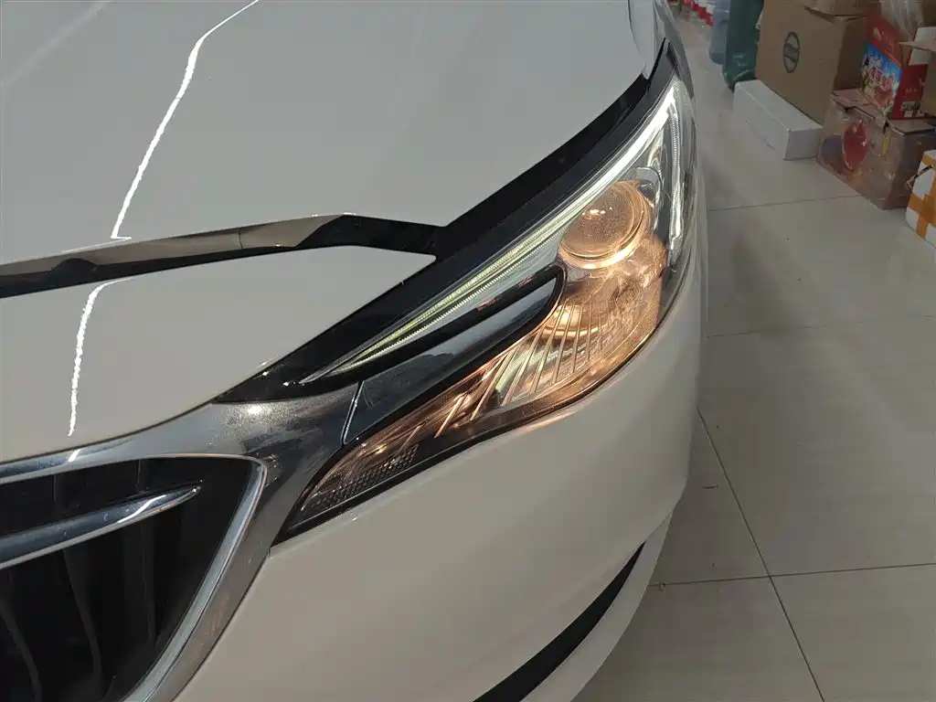 Buick Excelle 2019 — фото 24