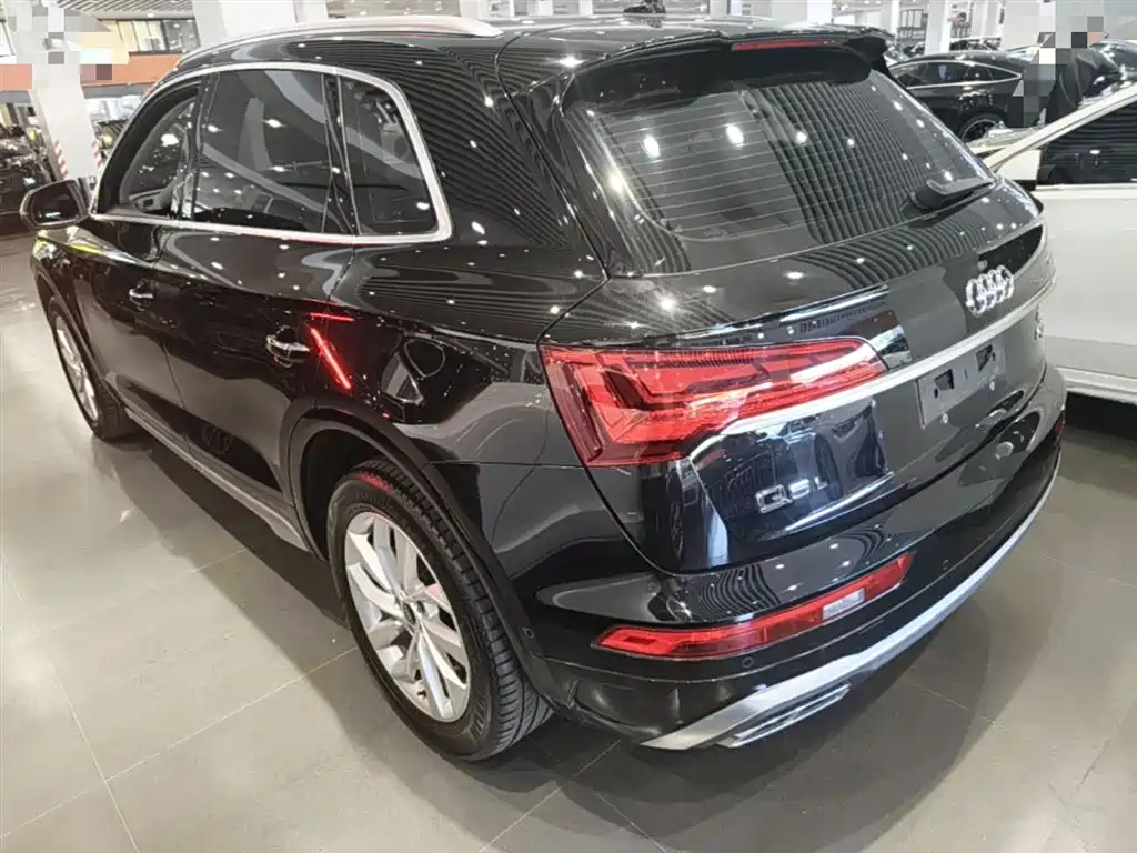 Audi Q5L 2023 — фото 5