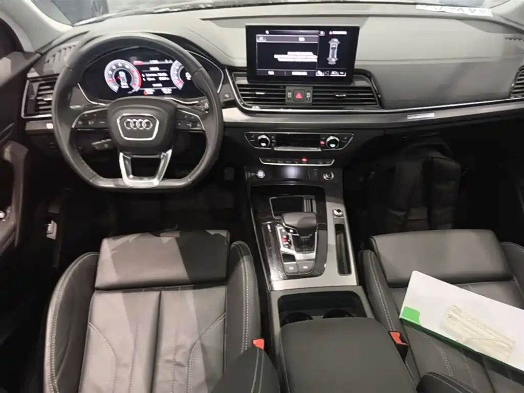 Audi Q5L 2023 — фото 10