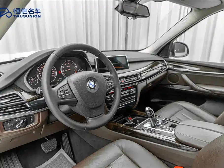 BMW X5 2016 — фото 12