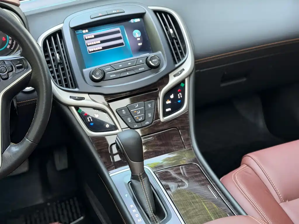 Buick LaCrosse 2016 — фото 14