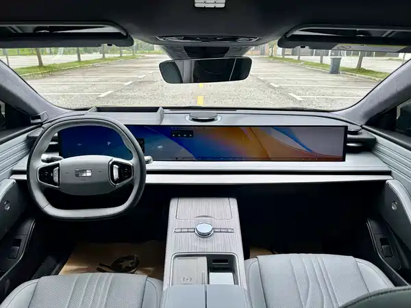 Geely Galaxy E8 2024