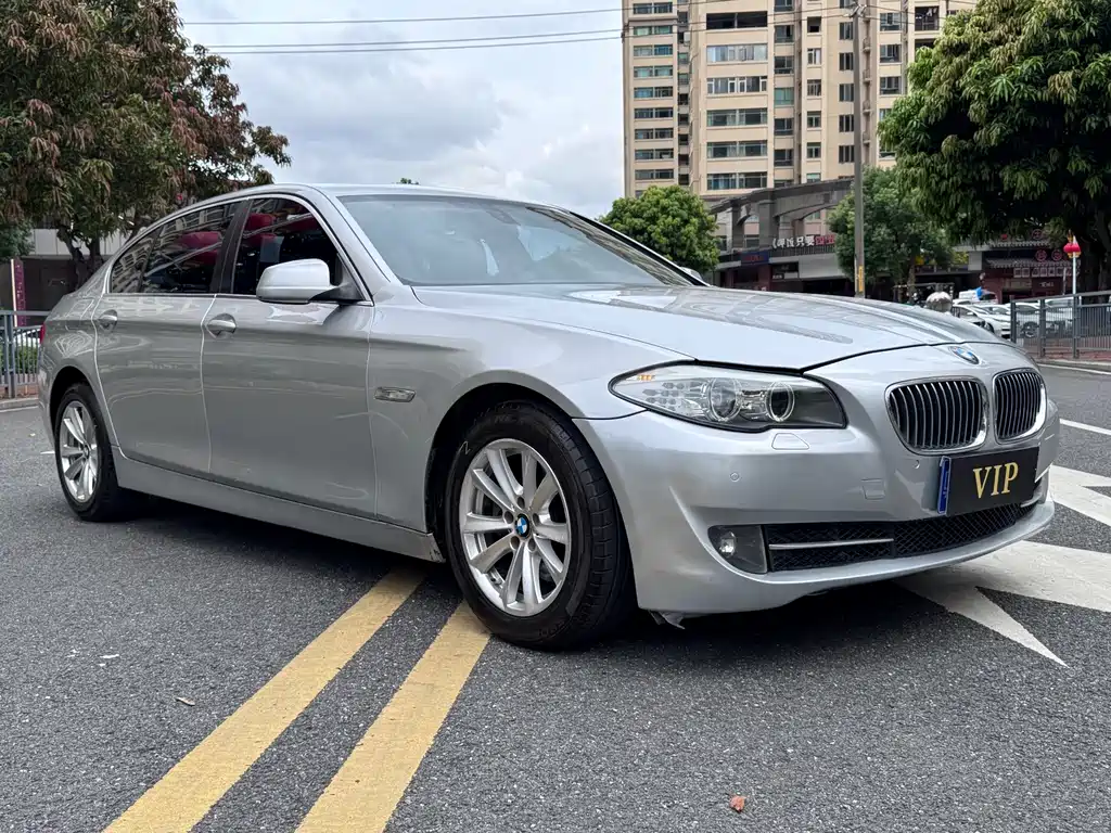BMW 5 Series 2012 — фото 3