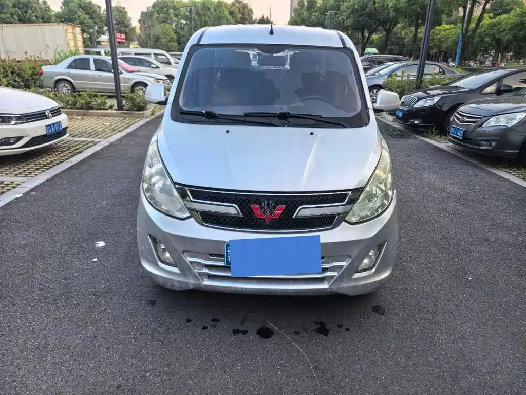 Wuling Rongguang V 2017 — фото 2