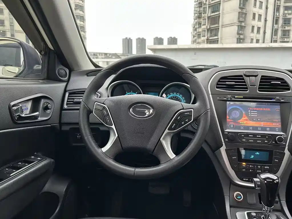 GAC Motor Trumpchi GS5 2014 — фото 13
