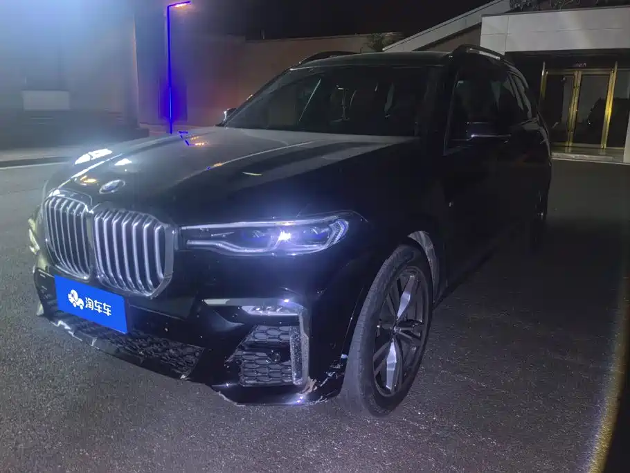 BMW X7 2021 — фото 1